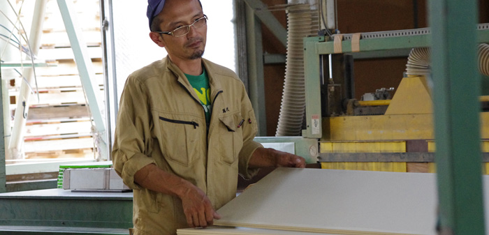製造職(不燃化粧板製造) 製造職(不燃化粧板製造)